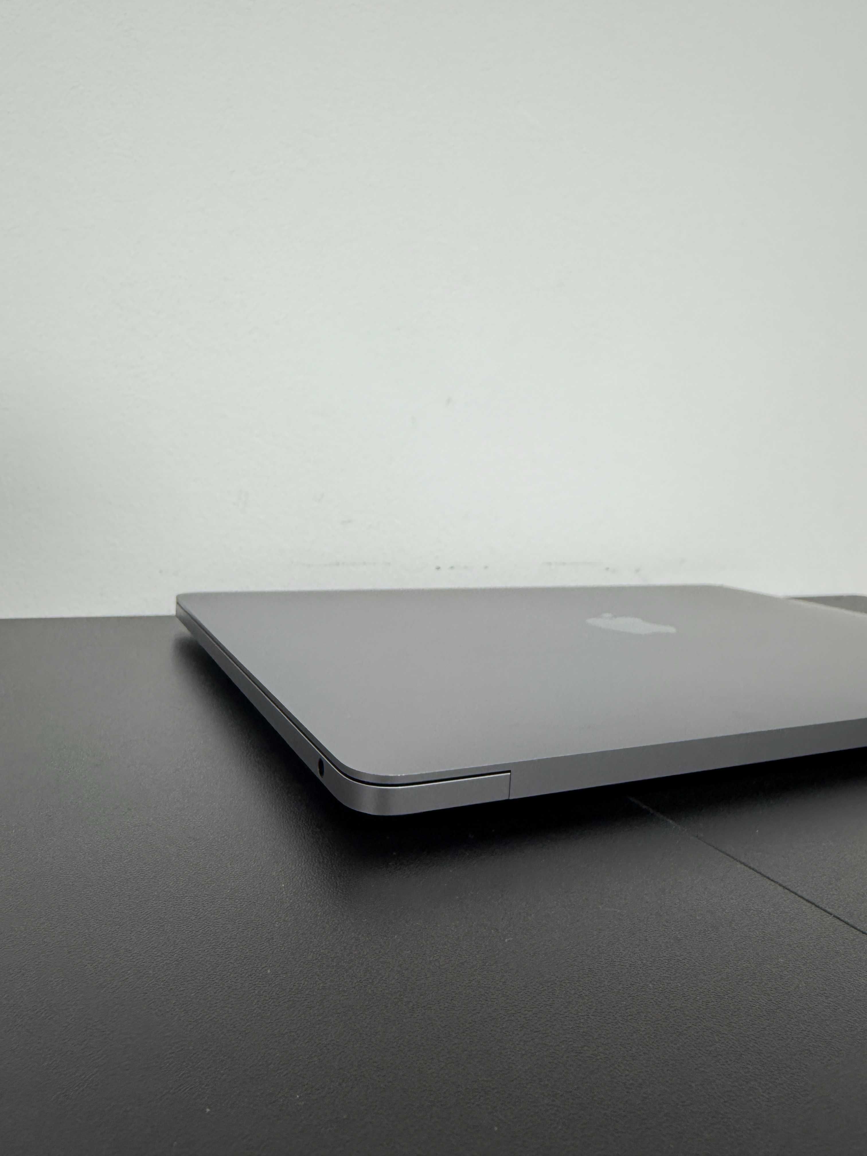 Macbook Pro 2020 (2021 випуск) (M1/8 gb/512 ssd)