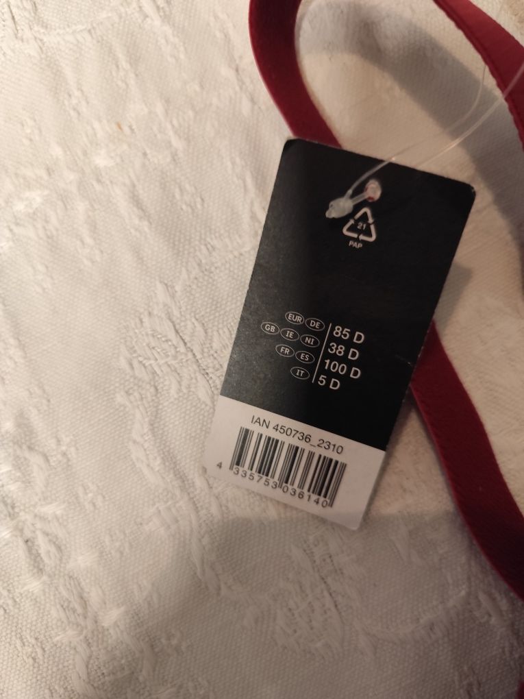 Biustonosz damski firmy Esmara rozmiar 85D