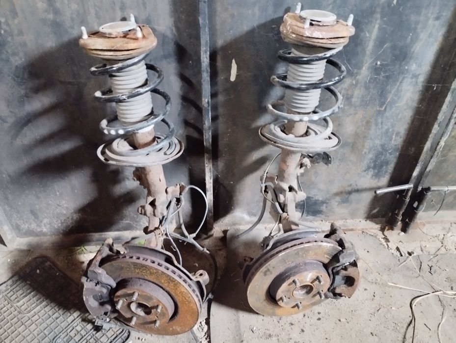 Диски гальмівні з супортом Рено Scenic 2,Opel Combo,Meriva,Toyota,Пежо