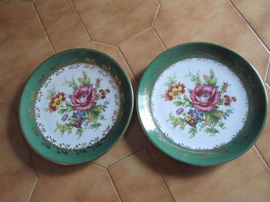 2 pratos de porcelana decorativos