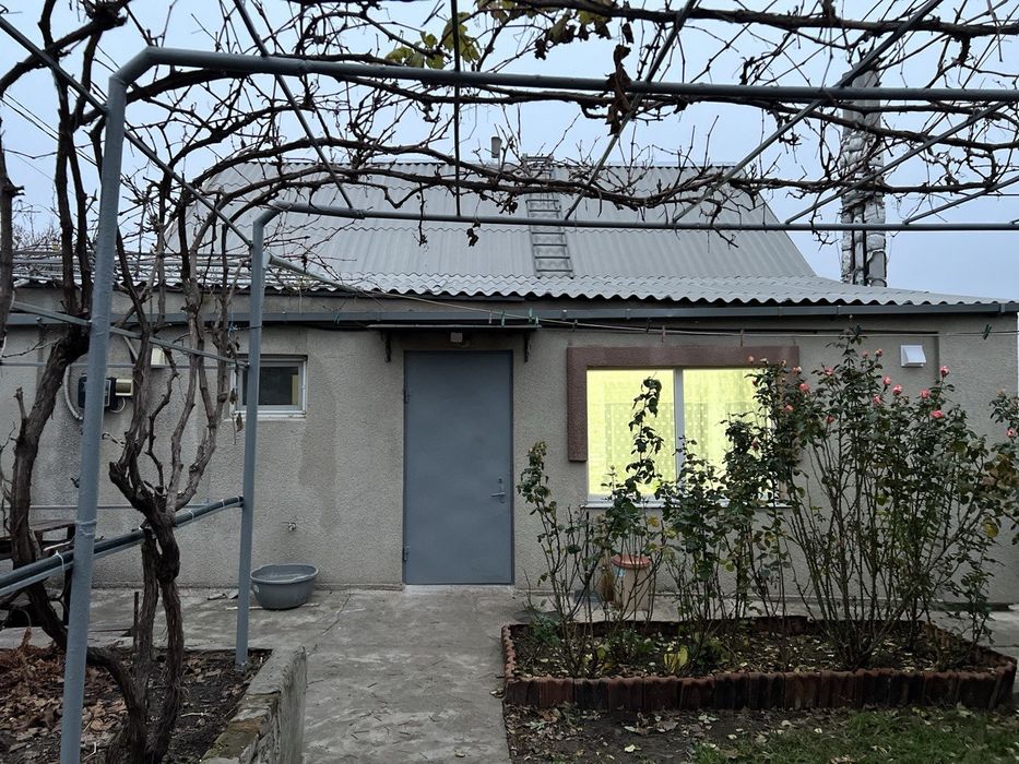 Здам будинок Світло не вимикають