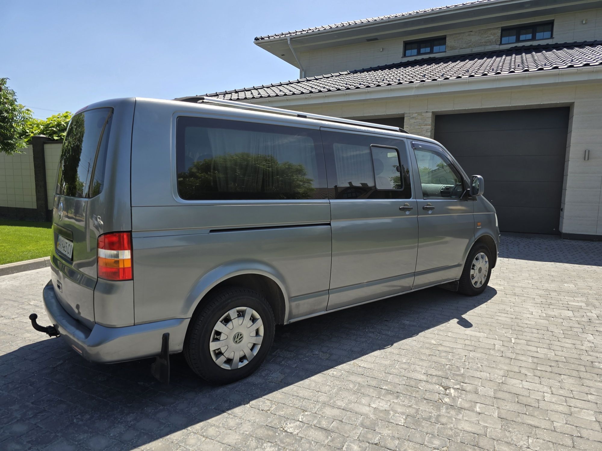 Продам Volkswagen Caravelle 9 мест