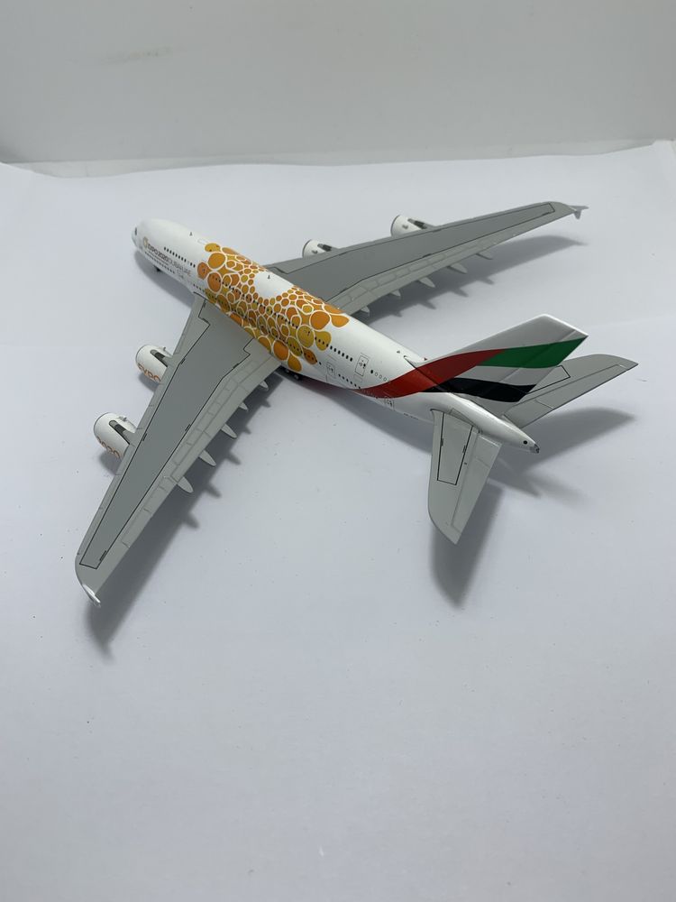 Airbus A380-800 Emirates Gemini Jets 1:400