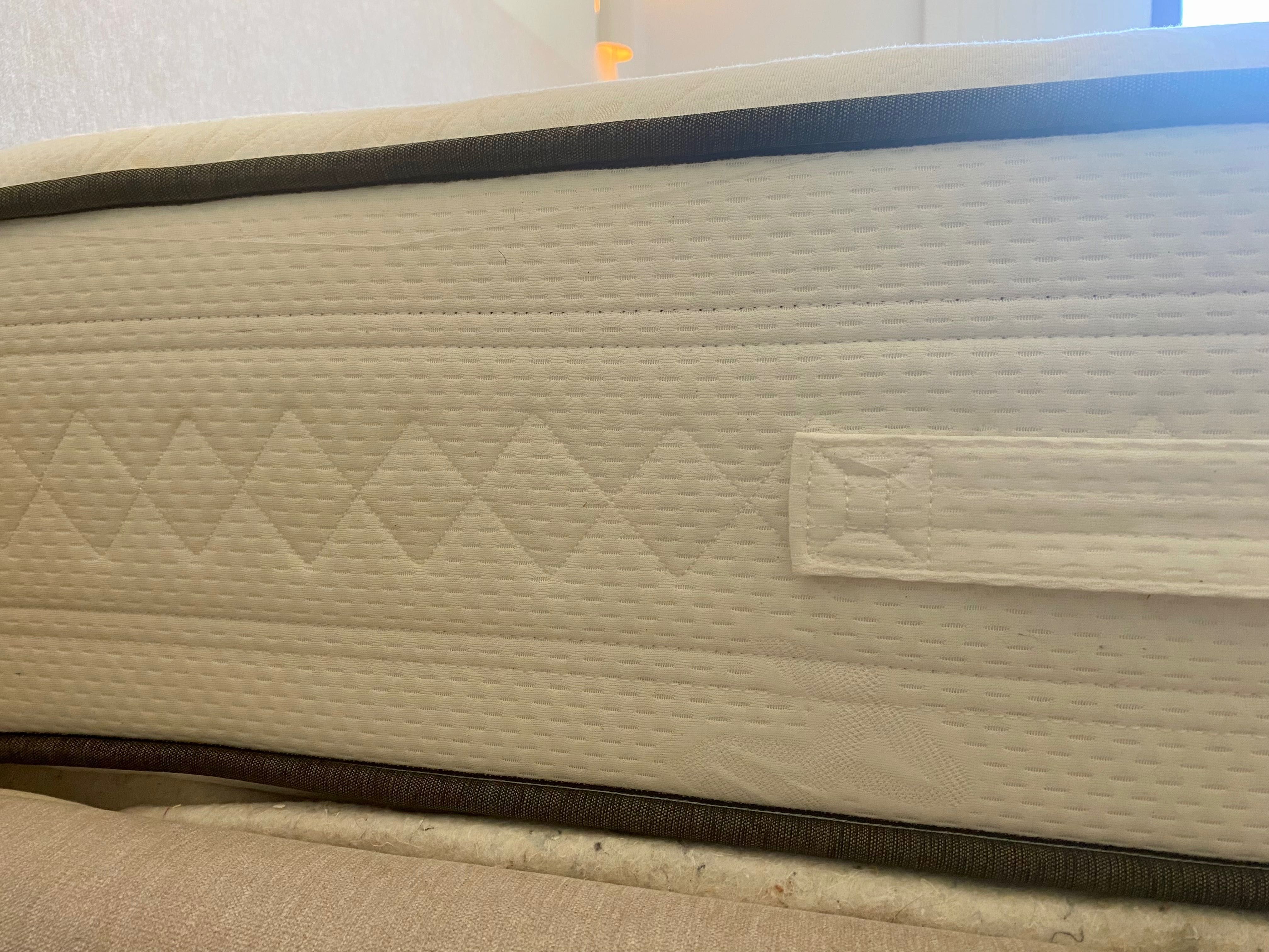 Colchão hybrid Sensitive marca Colchões & Companhia utilizado 1 semana