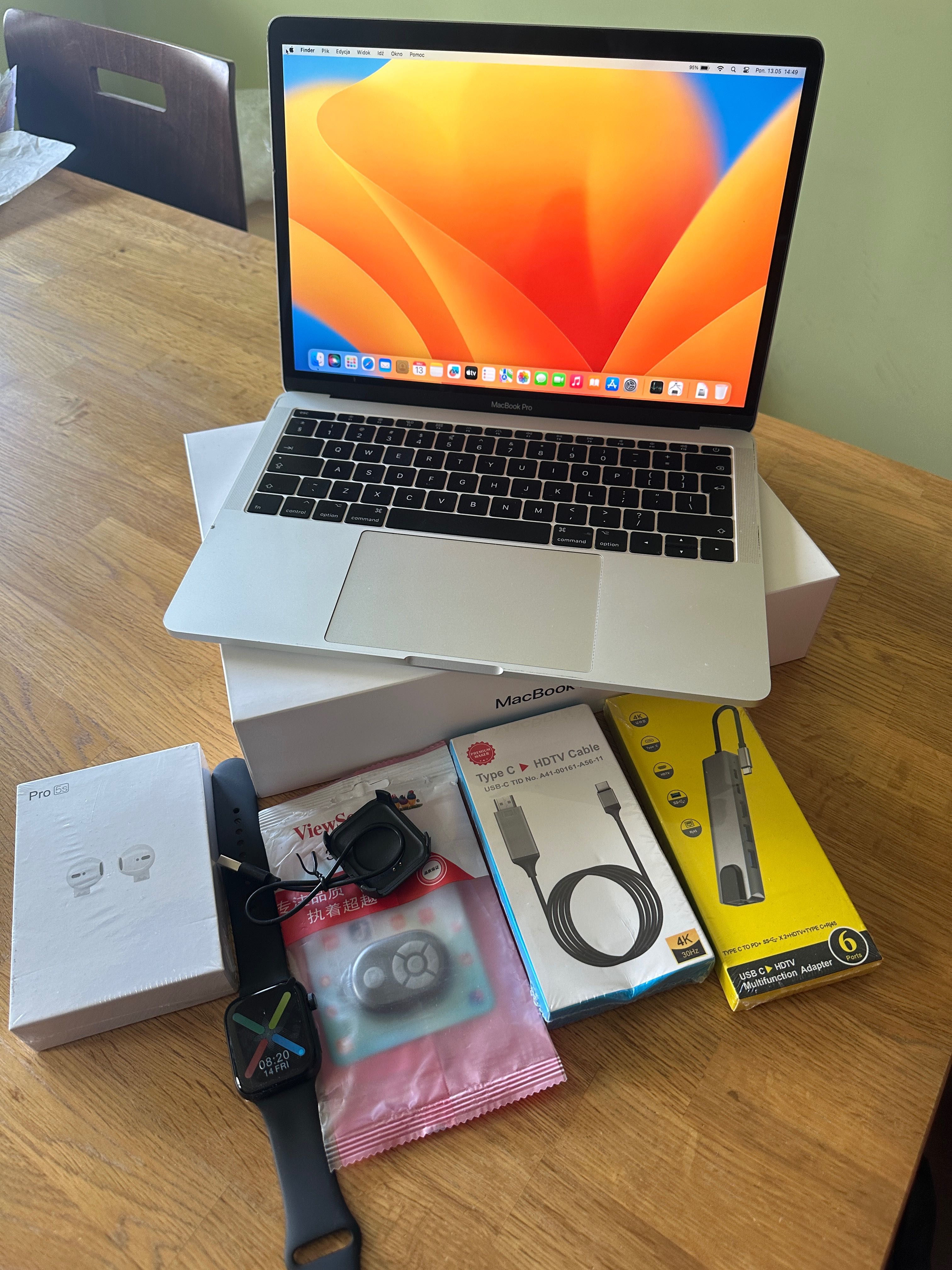 2018 Apple MacBook PRO 13 8GB 128SSD 10h bateria + 6 gratisów