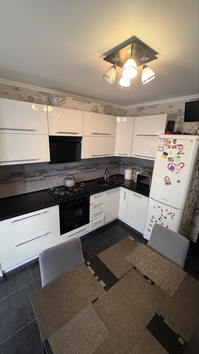 Продаж квартири з сучасним ремонтом!