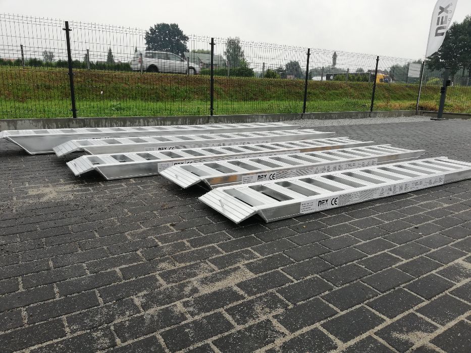 Najazdy aluminiowe 10T rampa Nowe najazdy 3m różne rozmiary 3m/10T