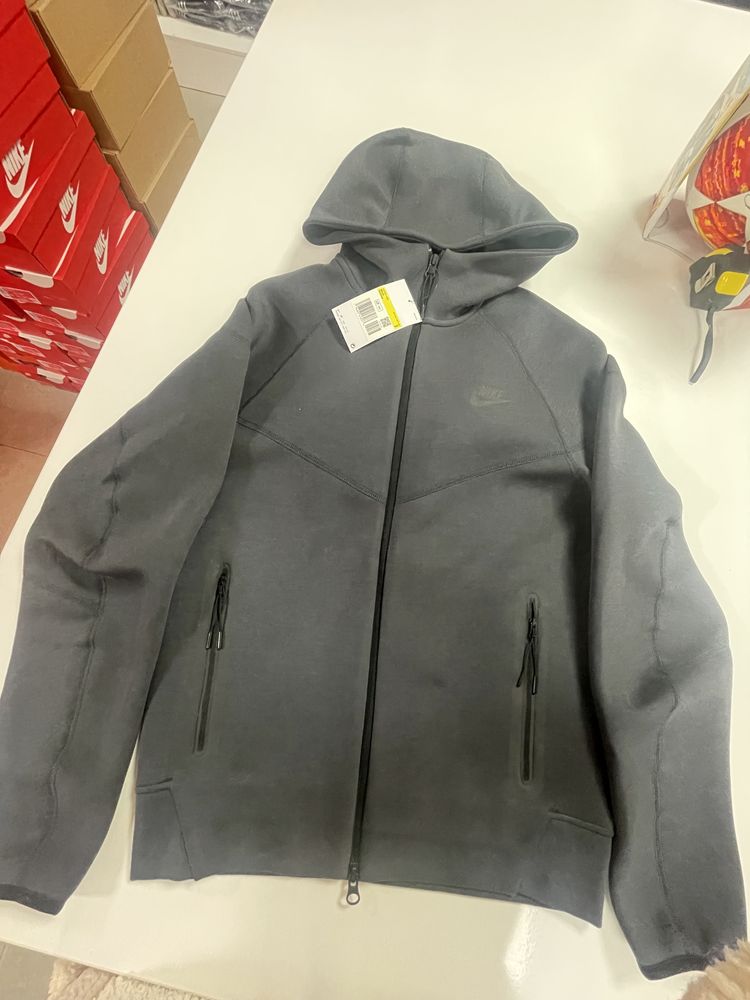 Костюм Nike  Tech Fleece FB7921-010 FB8002-010 Оригінал