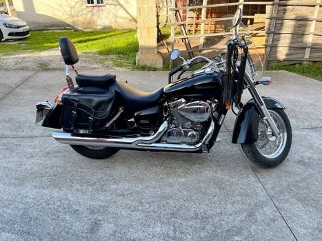 Honda VT750C (Shadow AERO)