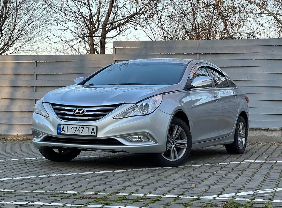 Hyundai Sonata YF