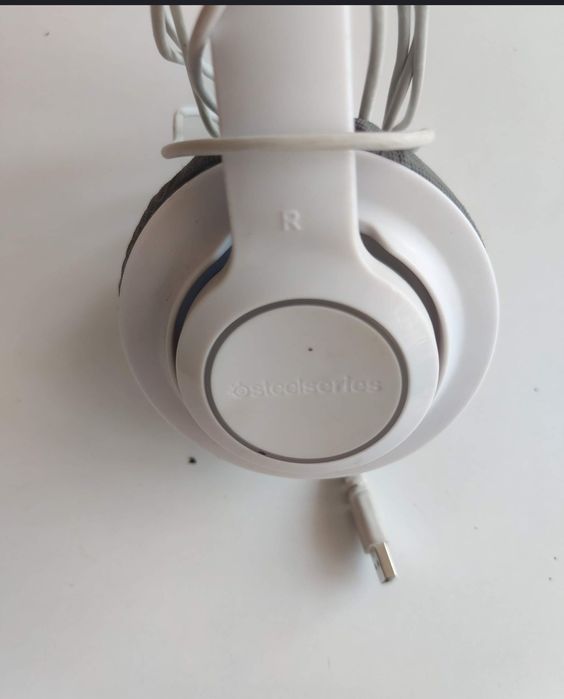 Навушники  Sennheiser  HD201, KOSS UR20,steelseries, sony