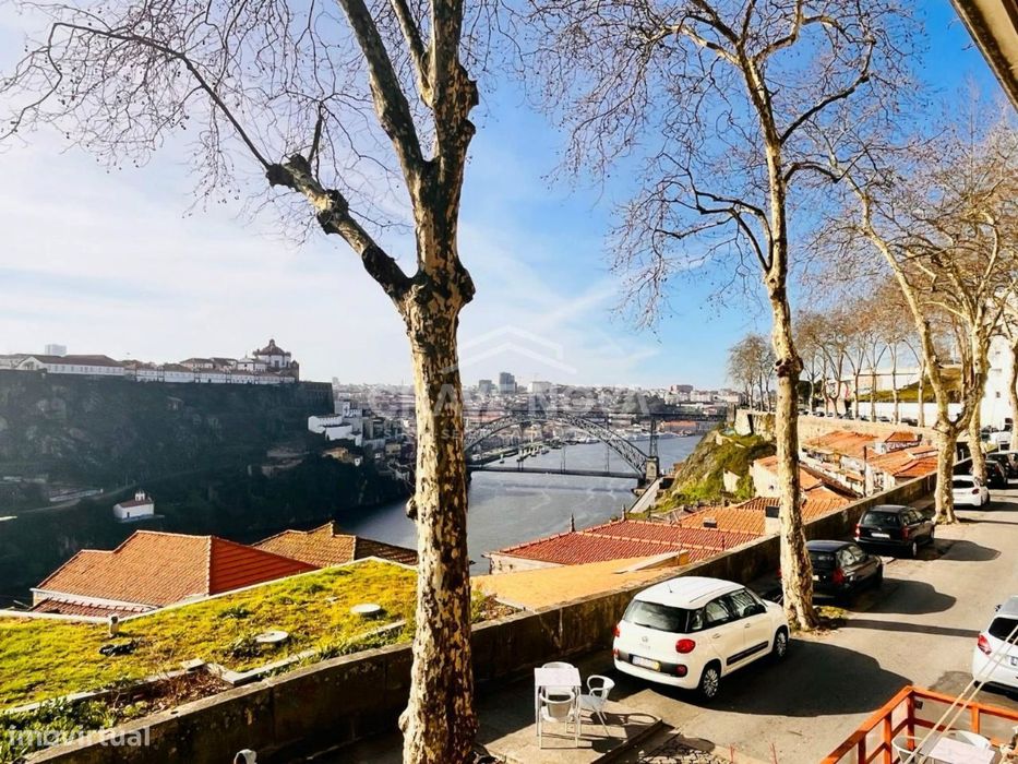 Moradia em Banda V5 (Zona Histórica do Porto)
