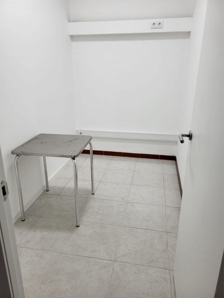 T2 Remodelado com 55m2, espaco comercial convertido em moradia