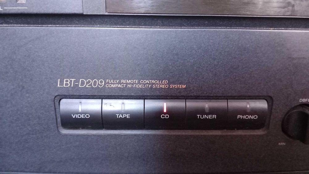 Wieża Sony LBT-D209  z głośnikami -sprawna -stan bardzo dobry.