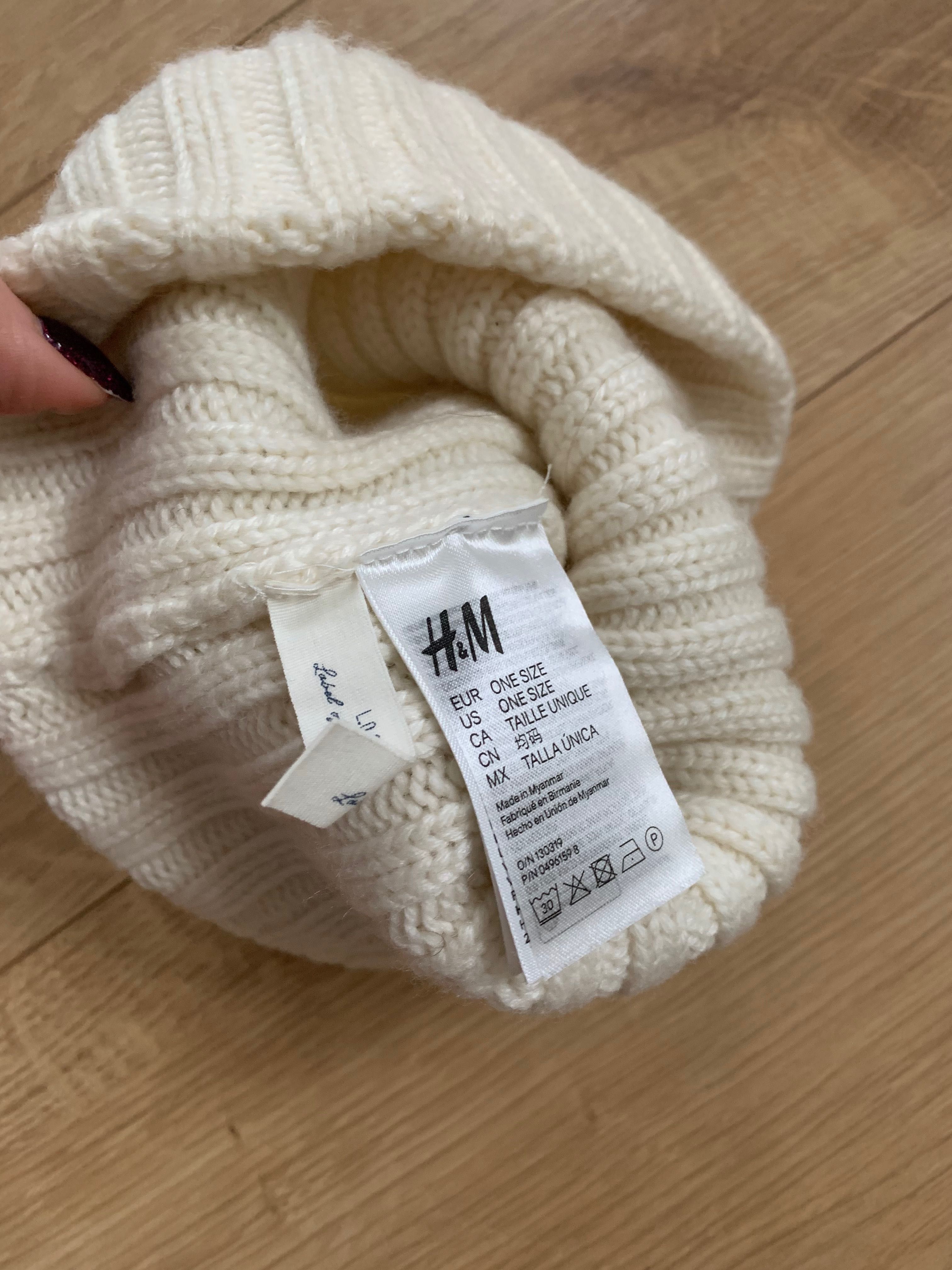 Czapka beanie kremowy biały pompon H&M