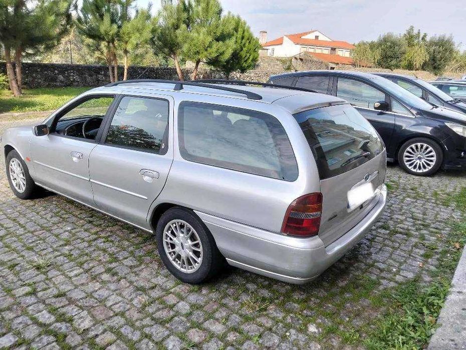 Ford Mondeo Ghia 1.8 TD