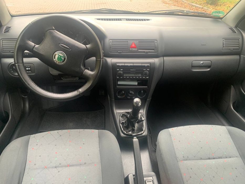 Автомобіль Skoda Octavia Tour