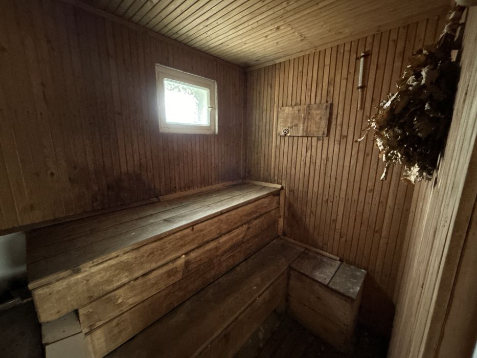 5-кімнатний будинок з площею 0,25 га с. Мочола 6 км від Берегова