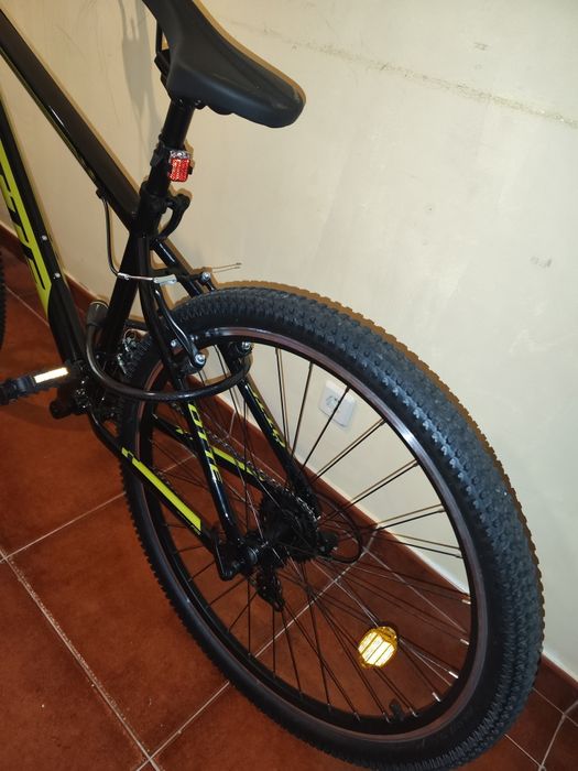 OTTE Kosmo 27.5' Mountain Bike (M - Black / Yellow)