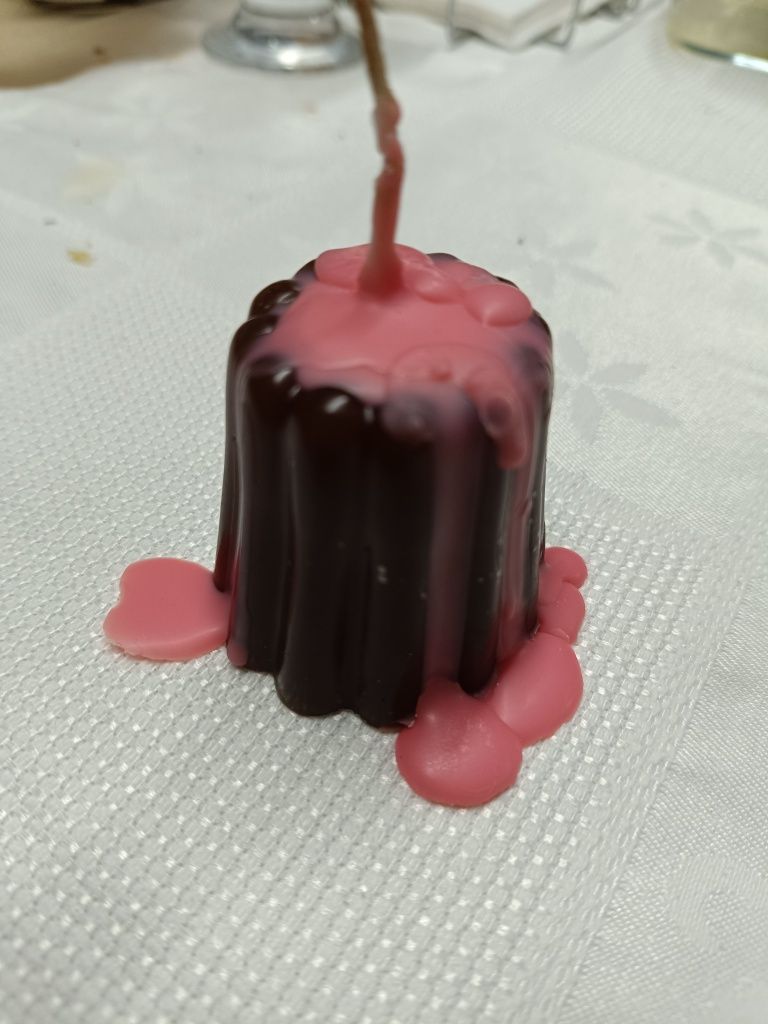 Velas com cheiro choc/lima