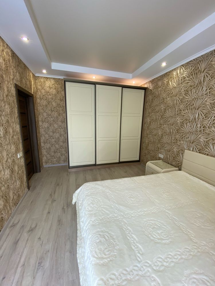 Продам квартиру в центрі міста