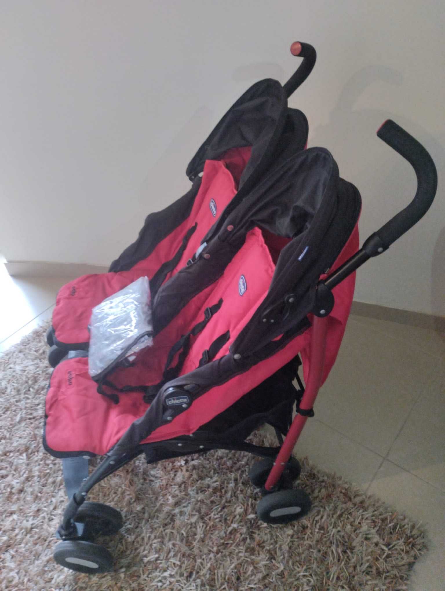 Carrinho de passeio de gemeos