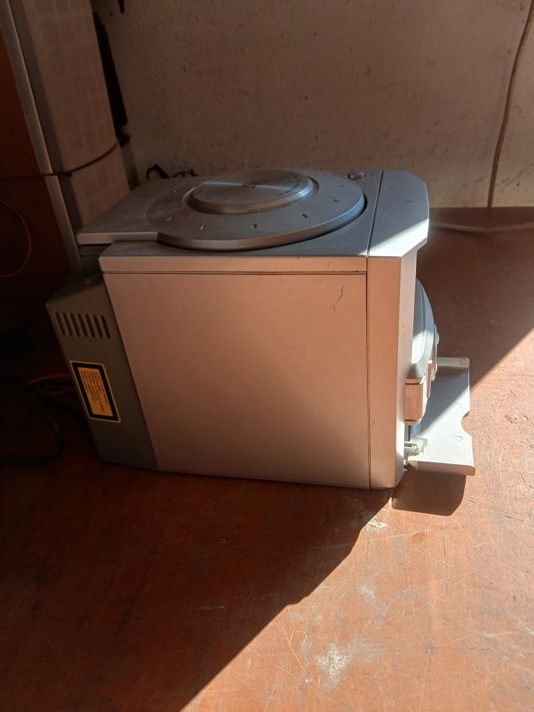 Rádio de cassetes e CD