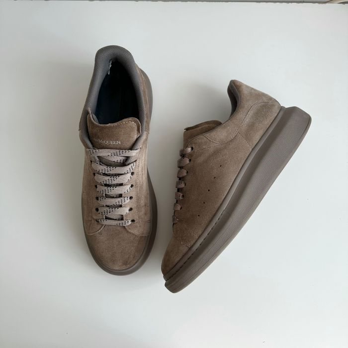 Alexander McQUEEN sneakersy zamszowe 44