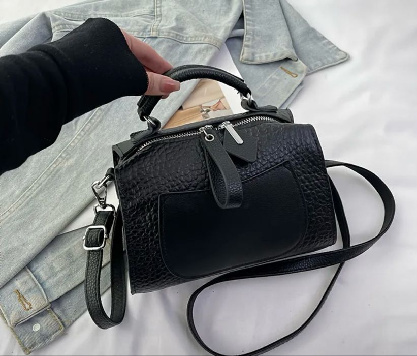 Елегантна шкіряна, красива сумочка