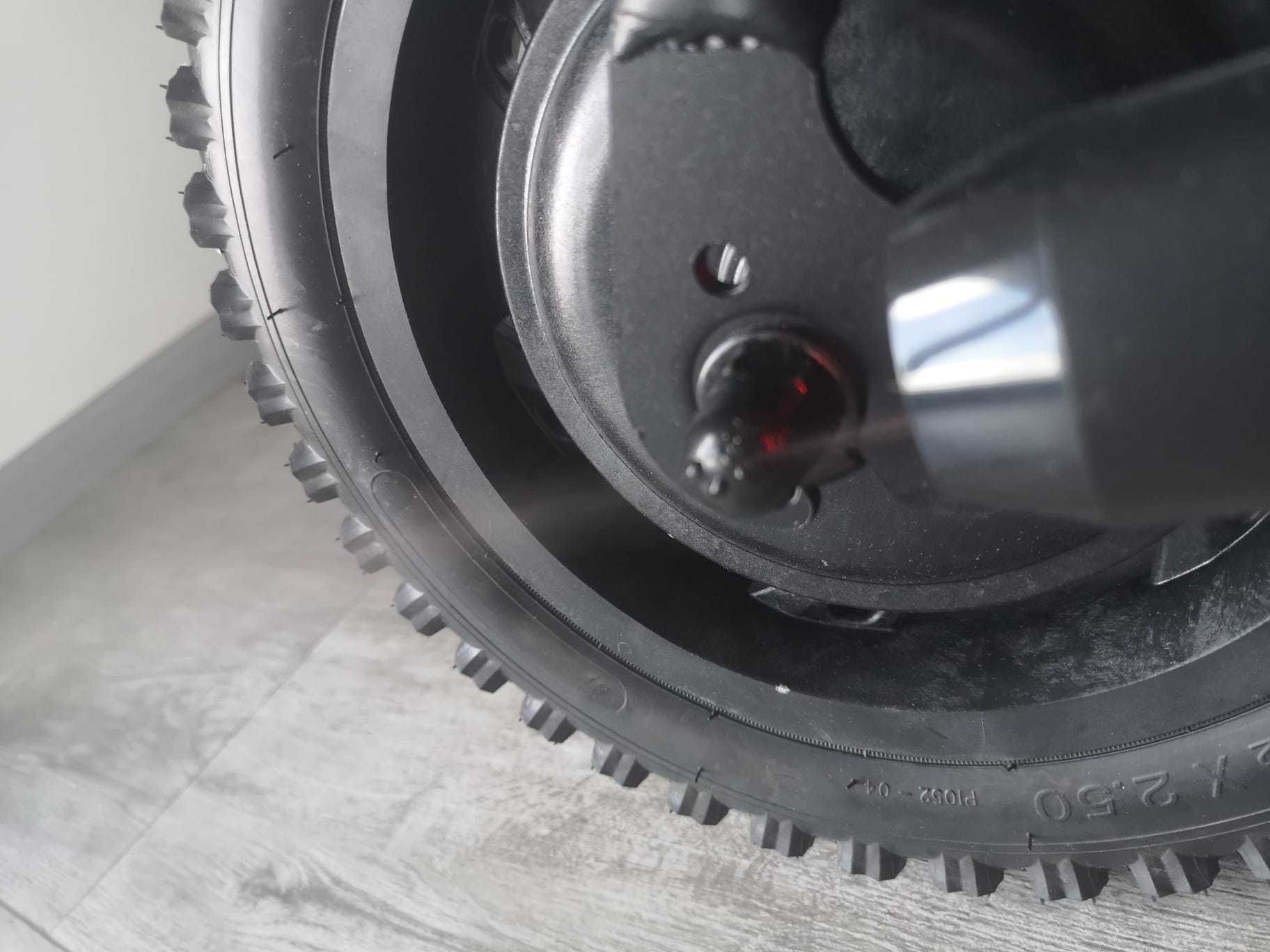 Motocykl elektryczny HYPER GOGO Pioneer 12 Plus czarny