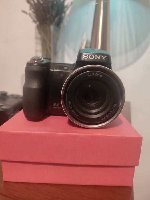 Sony Cyber-shot DSC-H9 Digital Camera 8.1MP DSC H9 Black
