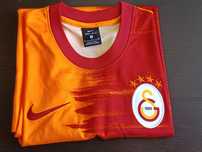 Camisola Galatasarai
