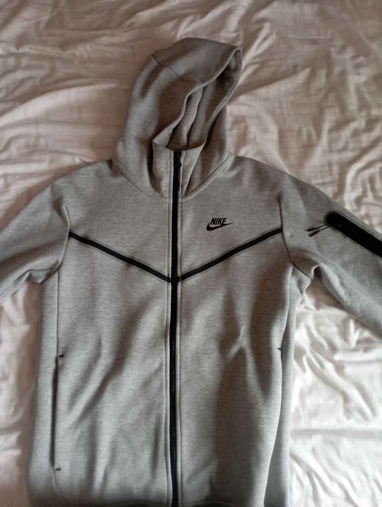 nike tech fleece