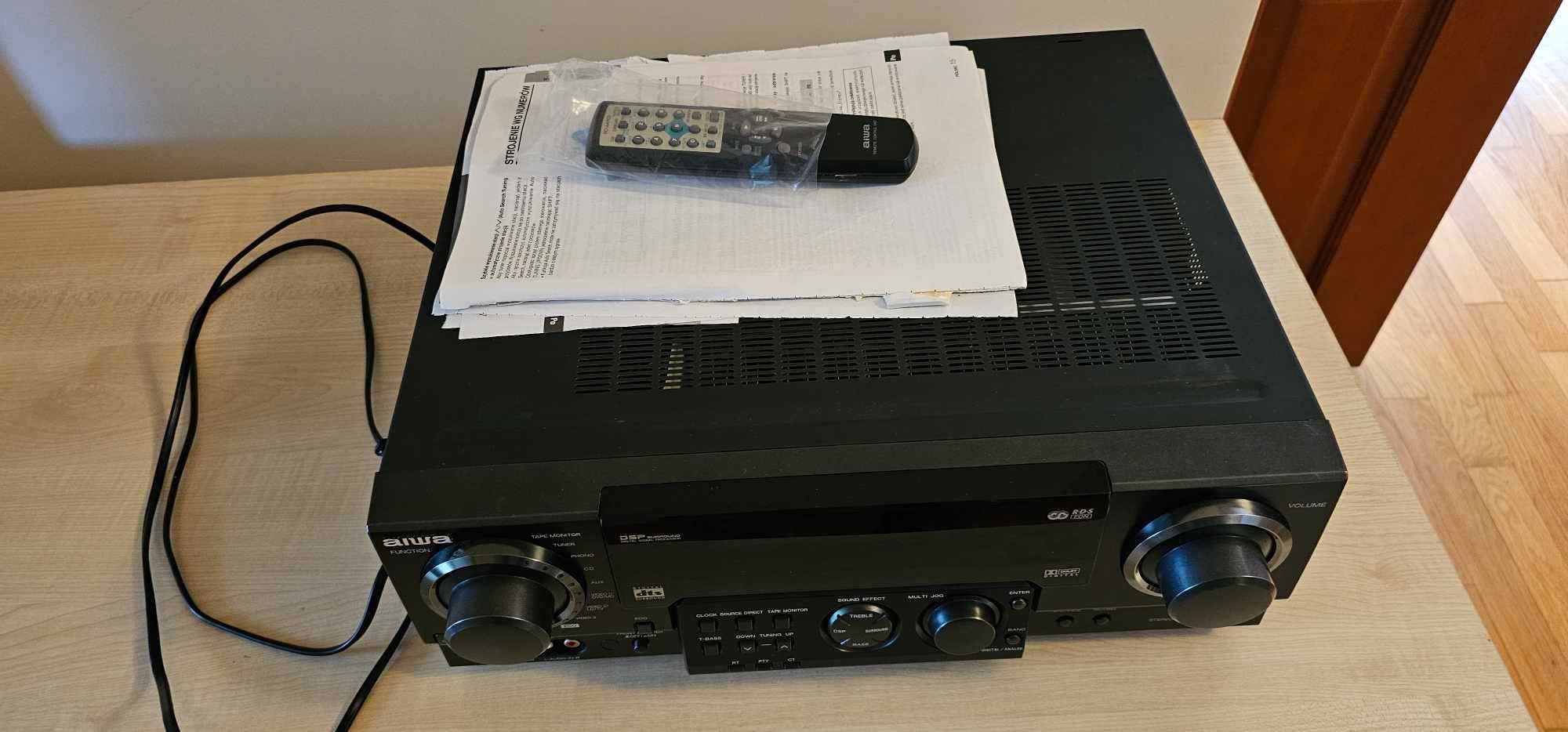 Amplituner AIWA model AV-D58