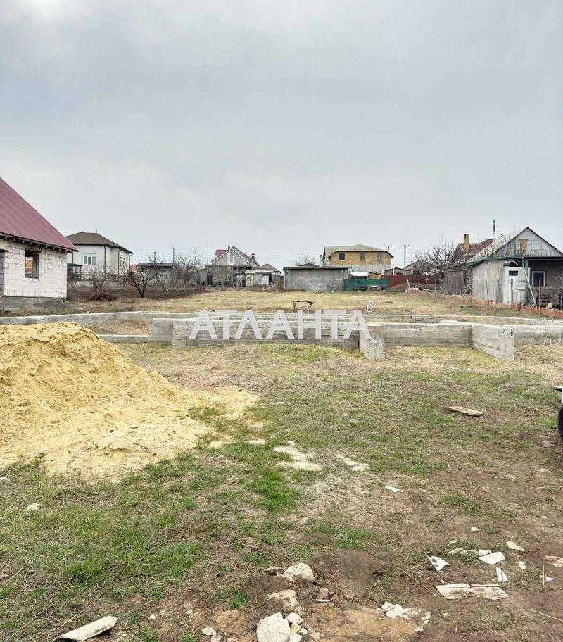 Участок с фундаметном в центре Нерубайского. Район Романтиков