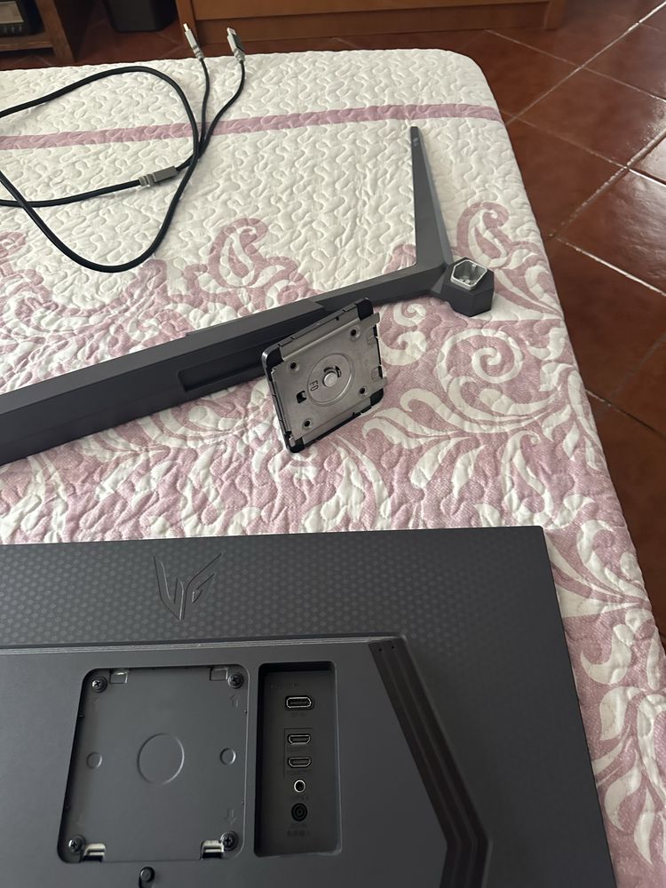 Monitor LG 27” UltraGear 27GS75Q-B 1440p 200hz