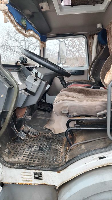 Кабіна Renault Midliner Рено Мідлаінер
