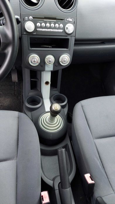 Mitsubishi Colt 1.1 2007 – Económico, fiável e em bom estado