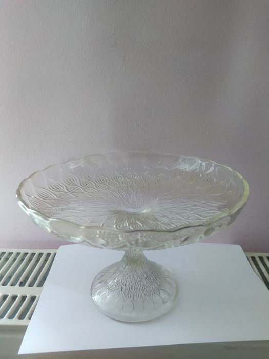 Patera vintage na nodze migdały 17 cm