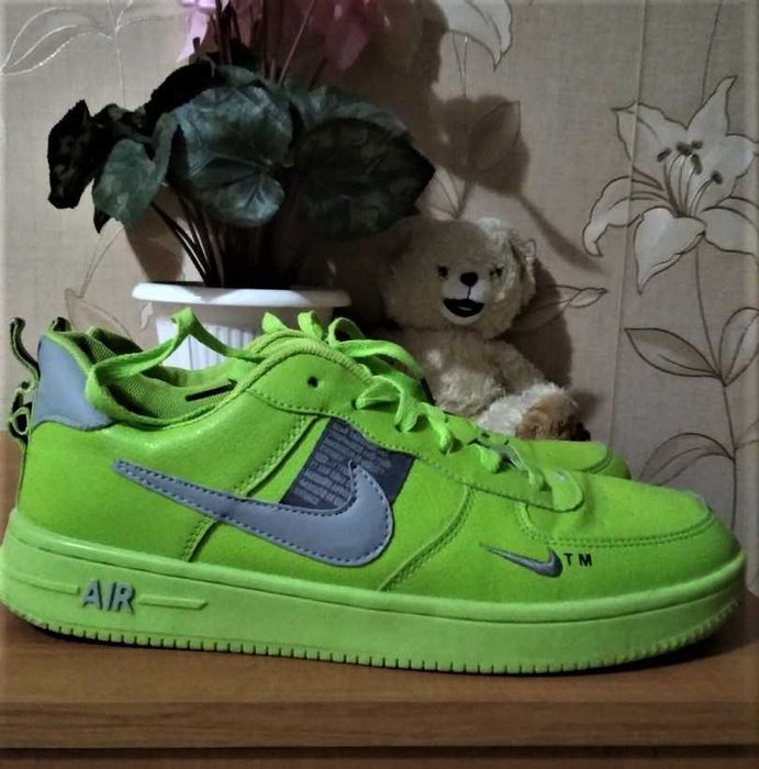 Кроссовки,кеды,сникерсы Nike салатовые 44р.