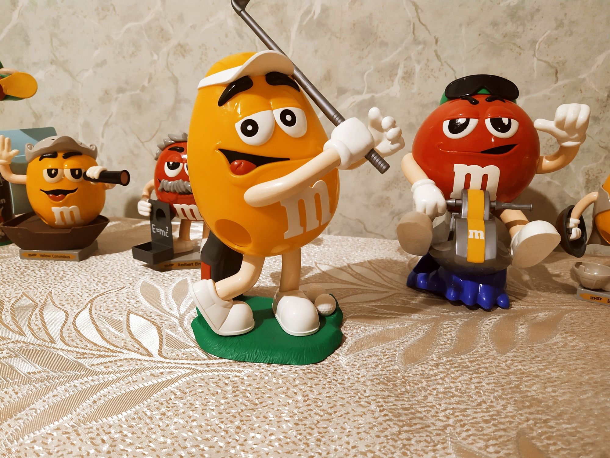 Диспансер эмемдемс M&M для конфет