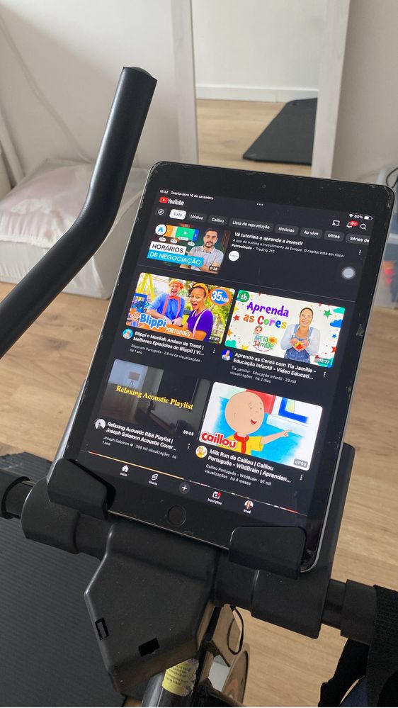 Bicicleta Cardio Ginasio (Ipad apenas a ilustrar base)