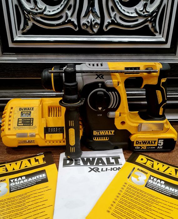 Безщітковий Перфоратор DeWalt dch273