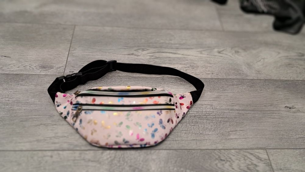 Сумка/бананка в гарному стані