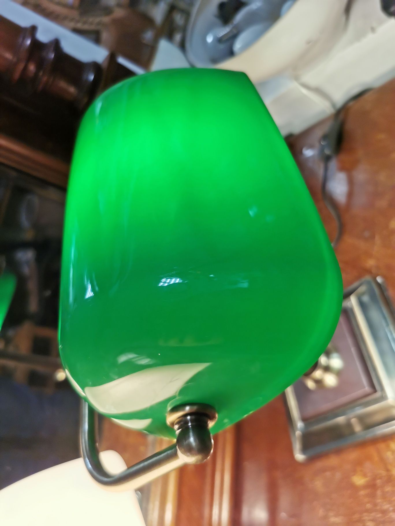 Zielona lampa biurkowa gabinetowa bankierka