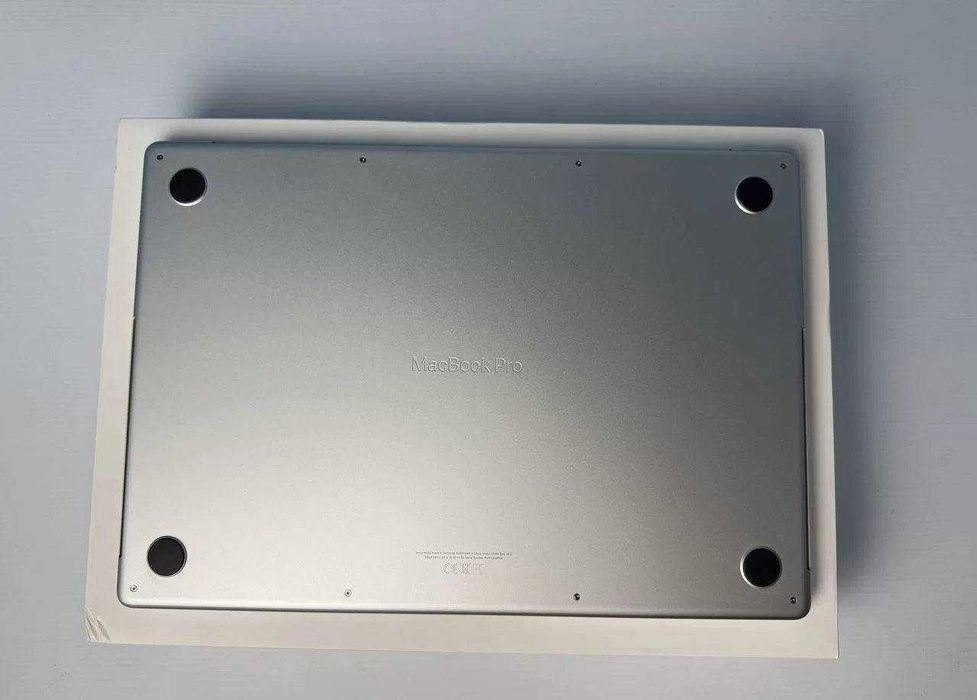 MacBook Pro 16 M1 MAX 64/1Tb