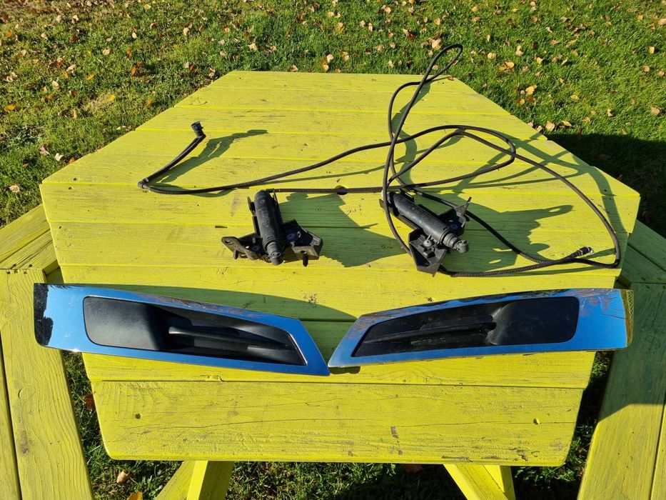 PEUGEOT 5008 I (09-13)- SPRYSKIWACZE, SPRYSKI lamp - prawy lub lewy