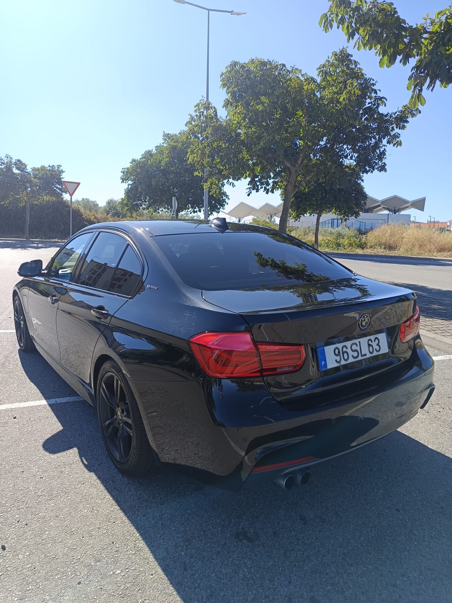 BMW 330e 2017 Pack M
