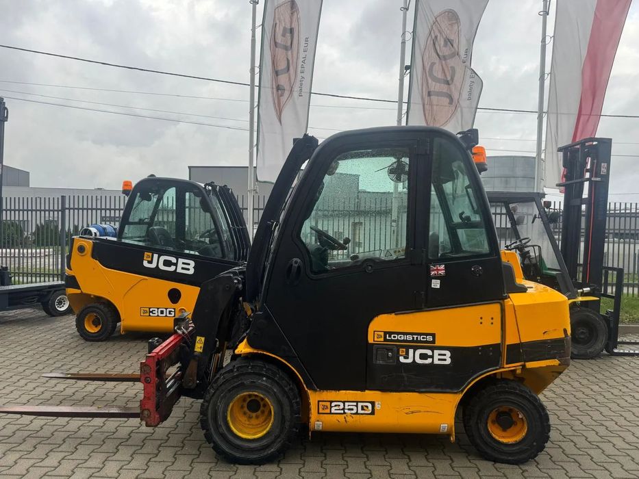 JCB TLT 25 D / 2020 rok  / Perfekt / 4000 godzin  Pozycjoner wideł +Przesuw boczny // Duży wybór wózków widłowych