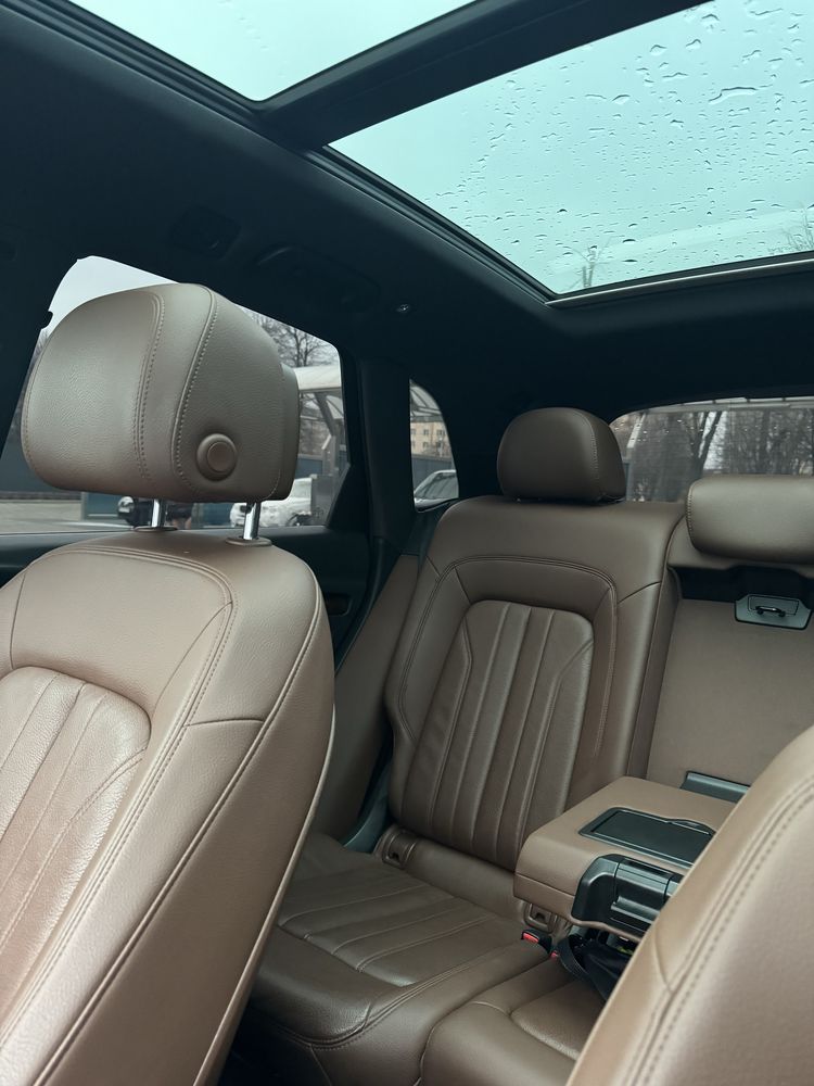 Audi Q5 80A Premium plus 2018 ( рідна фарба)